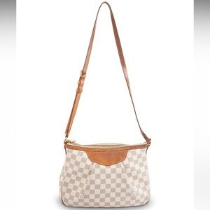 Vintage Louies Vuitton 100% Authentic Guaranteed